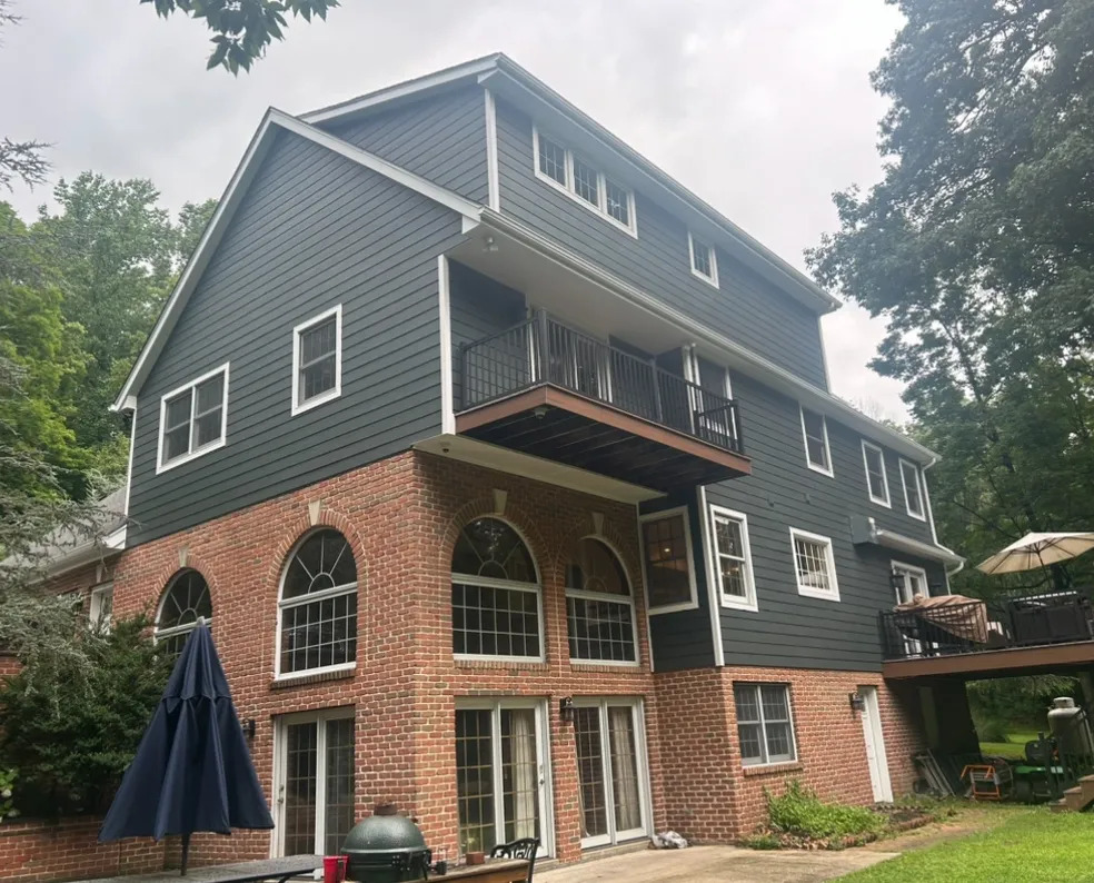 Professional roofing and siding work